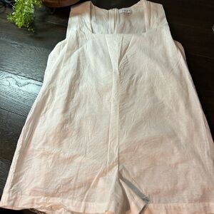 Gilli White Sleeveless Romper with pockets